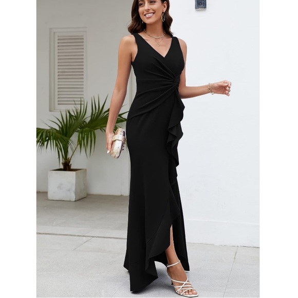 Lsisi Long Black Elegant Sleeveless V Neck Formal Evening Gown With A Split - Picture 2 of 9